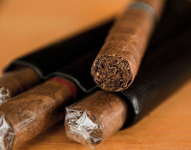 Handy Tips For Rolling Your Own Tobacco At Home